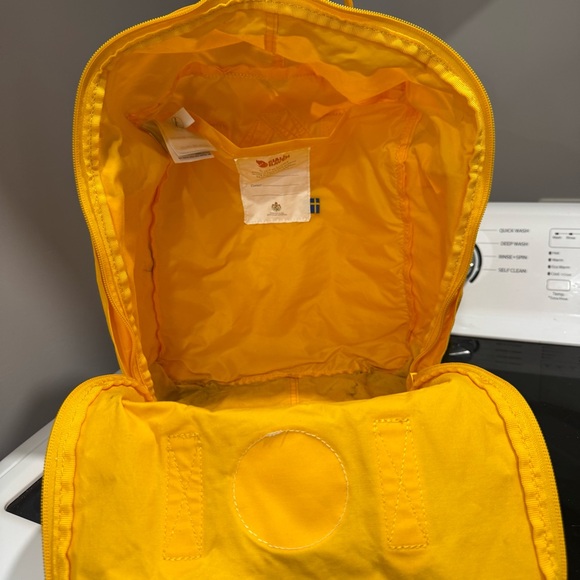 Yellow Fjallraven Kanken bookbag - Picture 9 of 12
